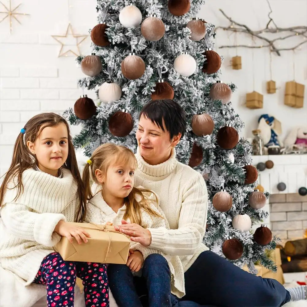 Velvet Christmas Ornaments Set – 15-Piece Hand-Painted Retro Bulbs